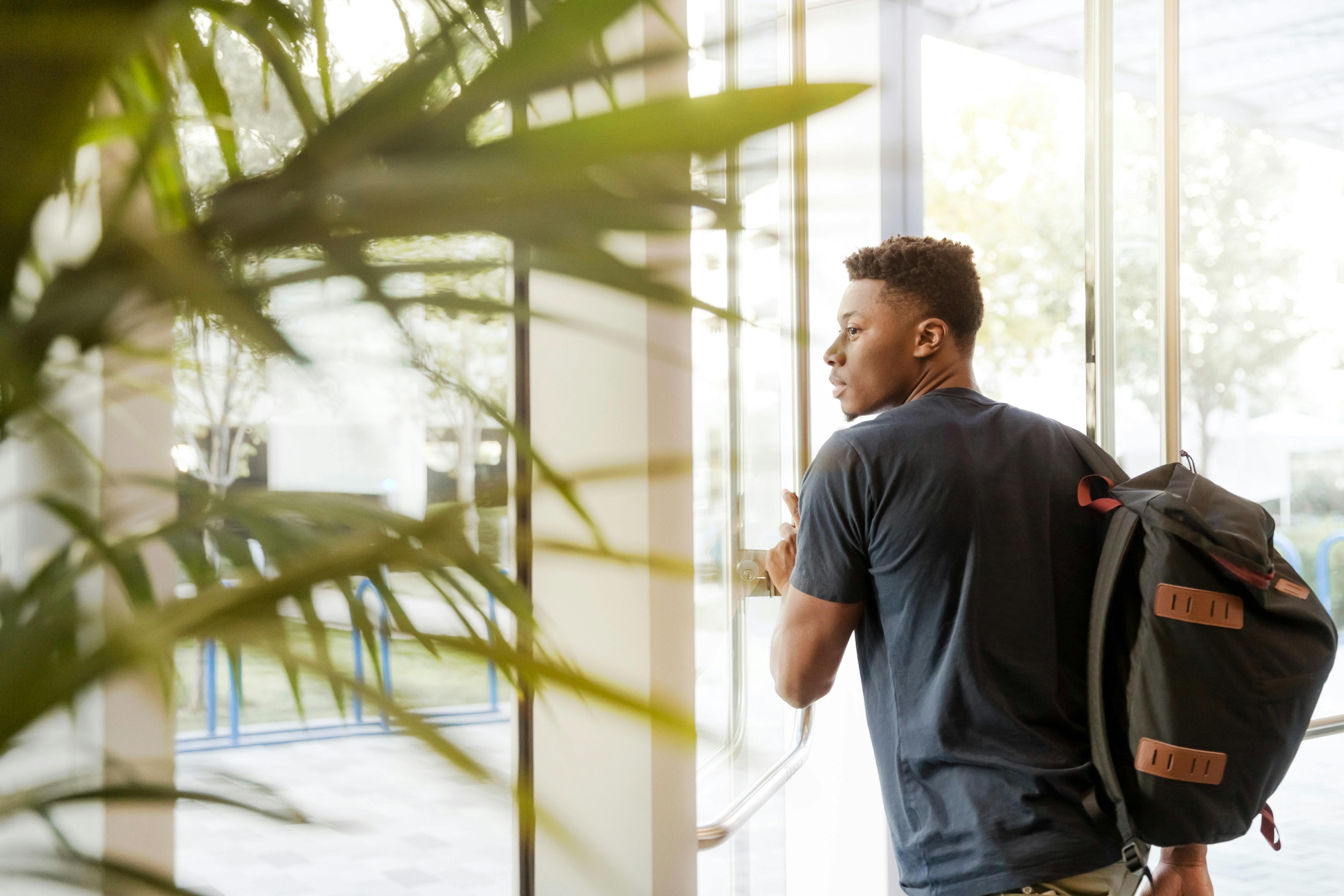 Plus de places pour les étudiants étrangers au Québec